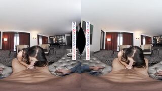 Reagan Foxx's VR Experience: MILF Domination in Virtual Fucking