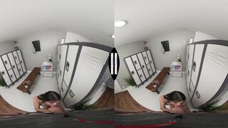 Aubree Valentine agrees to pay off her gym fees with her mouth and pussy