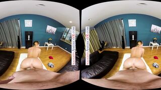 It's your lucky day scoring a hole-in-one with Carter Cruise