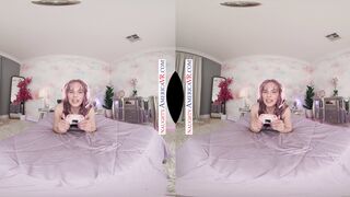 Sexy gamer babe Bobbie Lavender loses the game in order to fuck her friend's brother