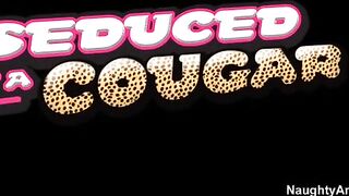 Cougar Vanessa Vidal hires handyman to fix her pussy