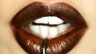 Brunette Jade Amber fucking in the desk with her innie pussy