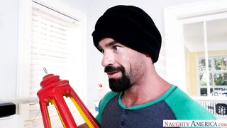 Jade Jantzen fucking in the couch with her tattoos