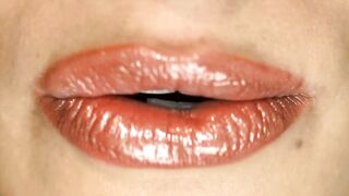 Bailey Brooke's Football Jersey Fuck in Chair with Bushy Delight