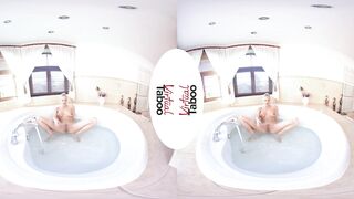 Bathtime With MILF Natalie