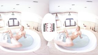 Bathtime With MILF Natalie