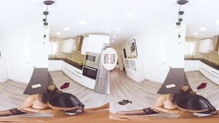 That Day Mom Sent Me Her Nude Snap