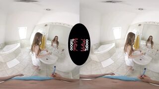 Family Chronicles: New Maid Is Great