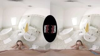 Family Chronicles: New Maid Is Great