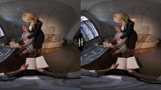 VR Lesson: Teacher Tiffany Explores Students' Curiosity