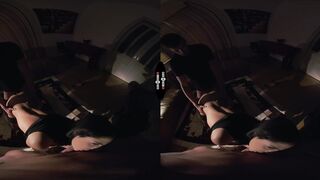 Mia's Dangerous Burglar Fantasy: VR Thrill & Dual Pleasure