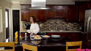 Dick Chibble's Naughty 4th Of July Family Fun - S3:E3