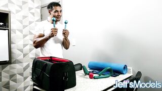 Black SSBBW Thammy Leviemont Blows a Stud