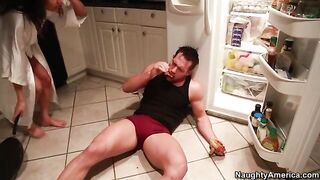 Gigi Loren fucking in the living room with her brown eyes